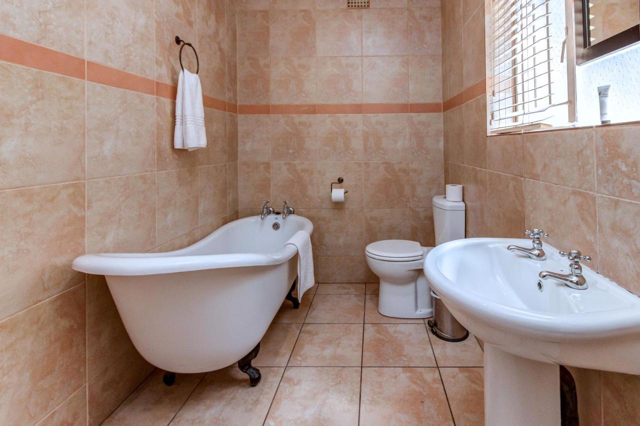 Dalberry Guest House Йоханнесбург Экстерьер фото